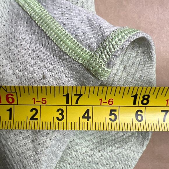 Lululemon Women Sz L Gray Swiftly Tech Long Sleeve Crew Neck Top Thumbholes - Picture 5 of 7